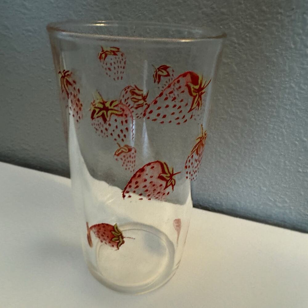 Vintage Strawberry Print Drinking Glass Tumbler Clear Glass Juice Cup 1950s 60s